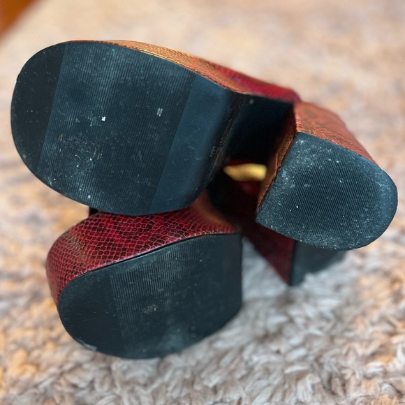 Red Snake Print Platform Sandals! - Picture 4 of 8